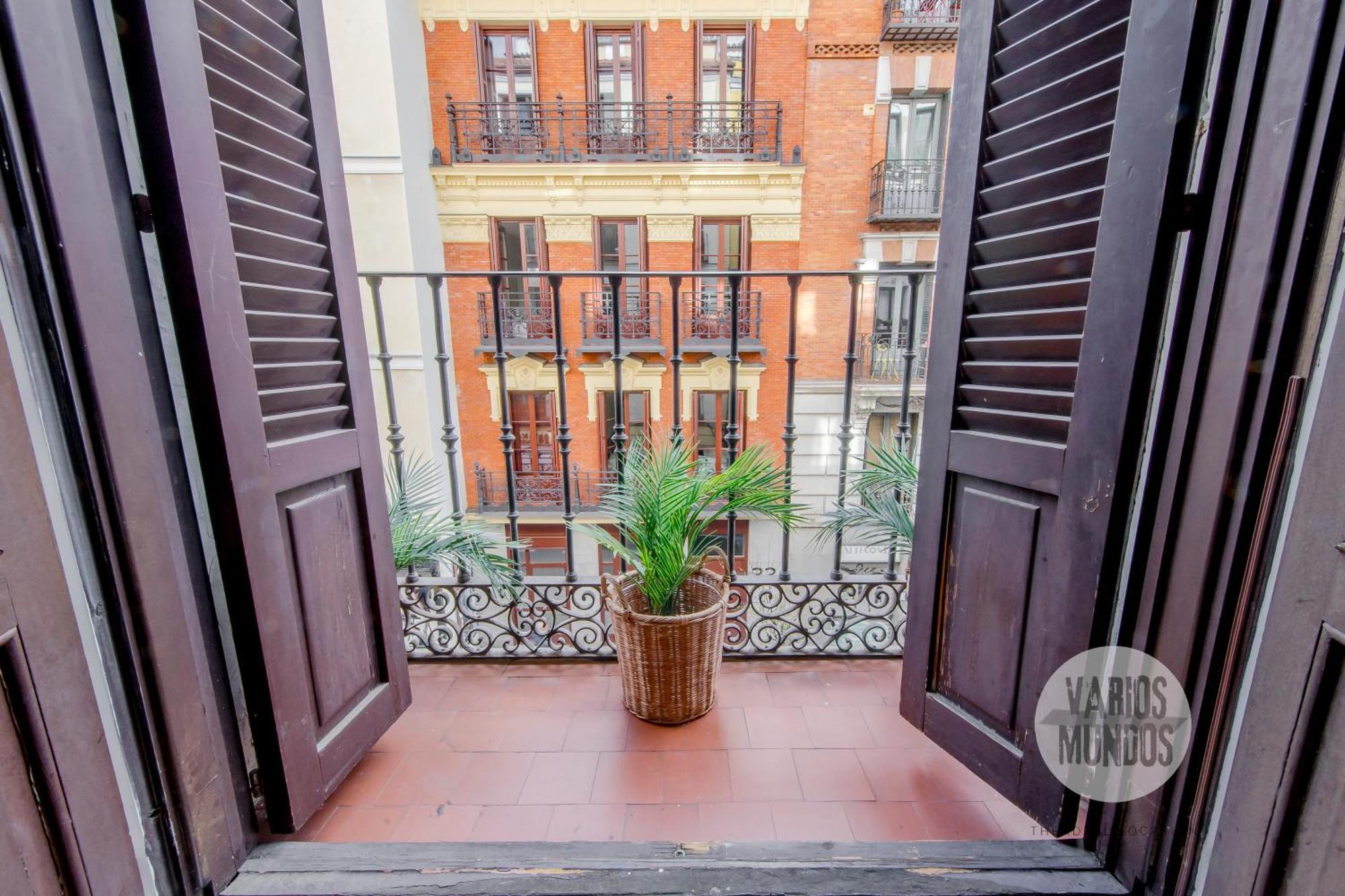 Descanso Para 3 En Sol, Ven A Concepcion Jeronima Madrid Exteriör bild